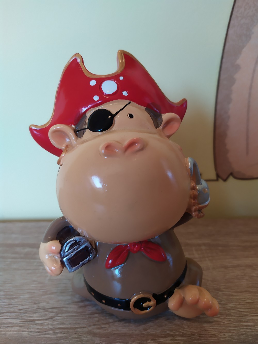 Gyerekpersely majom piros kalappal