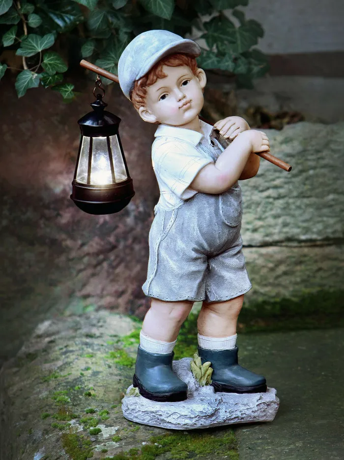 Kerti dekor figura szolár lámpával